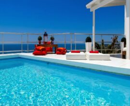 casa de verano con piscina