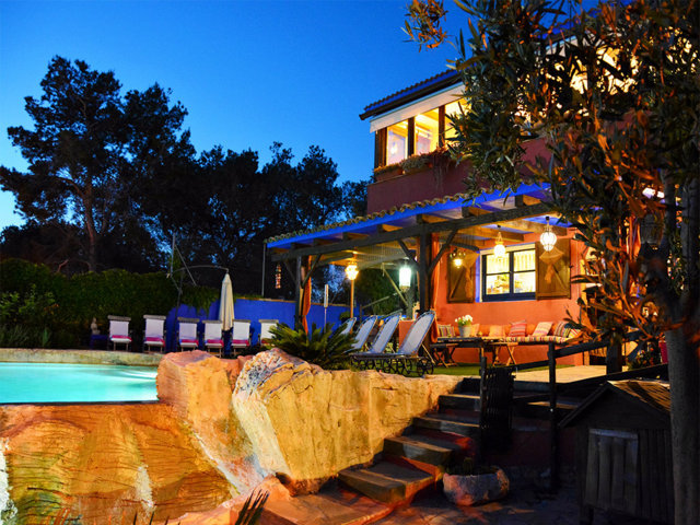 casa vacacional con piscina en sitges