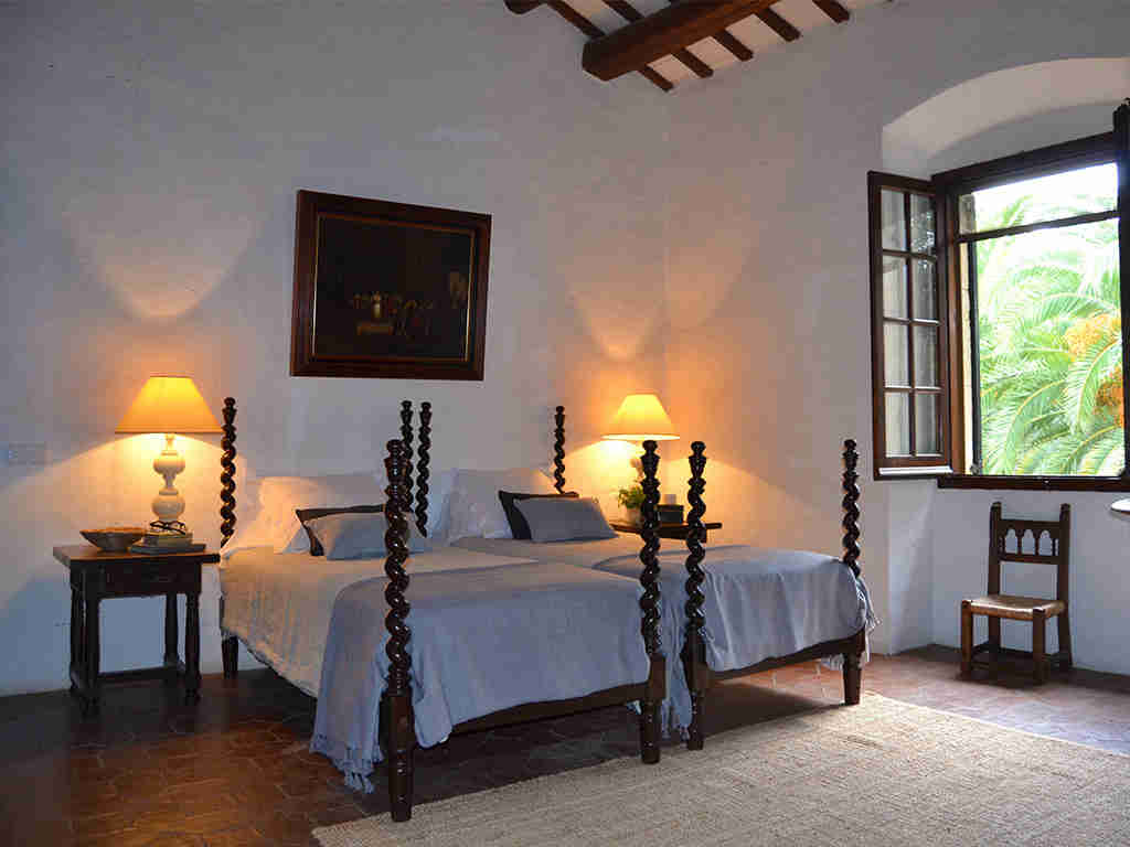 casa rural en sitges y su dormitorio 5