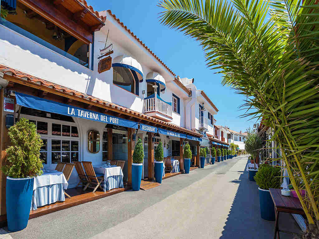 Port d'Aiguadolç : La taberna del puerto