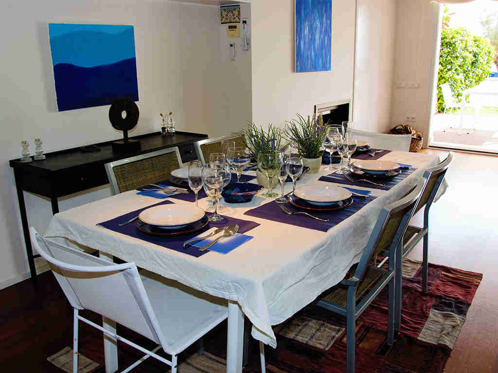 apartamentos vacacionales en sitges con comedor