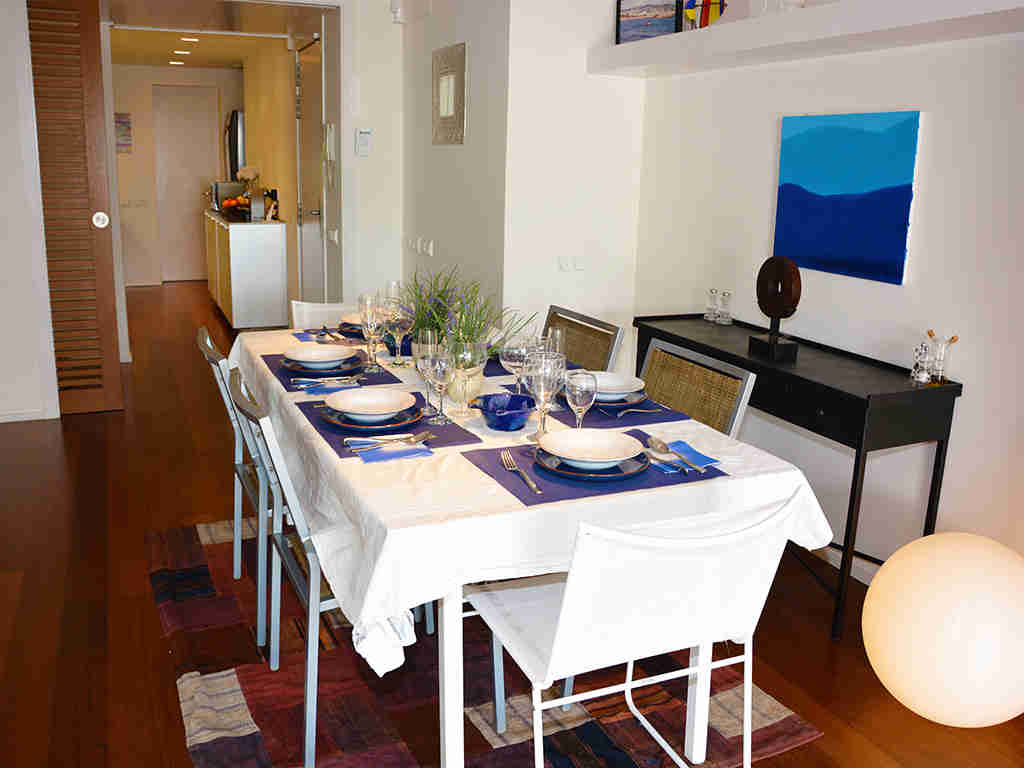 apartamentos vacacionales en sitges con comedor interior