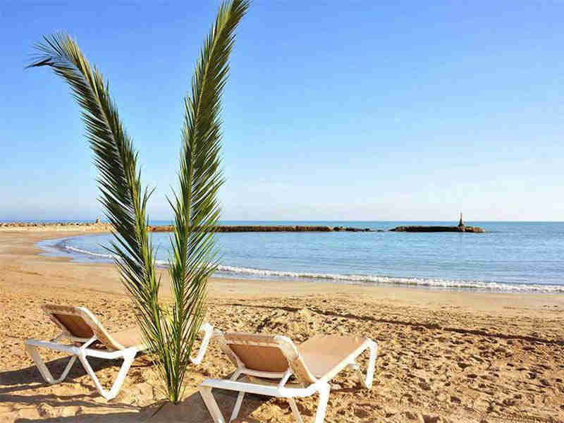 Ruta de Terramar en Sitges: playa de Terramar