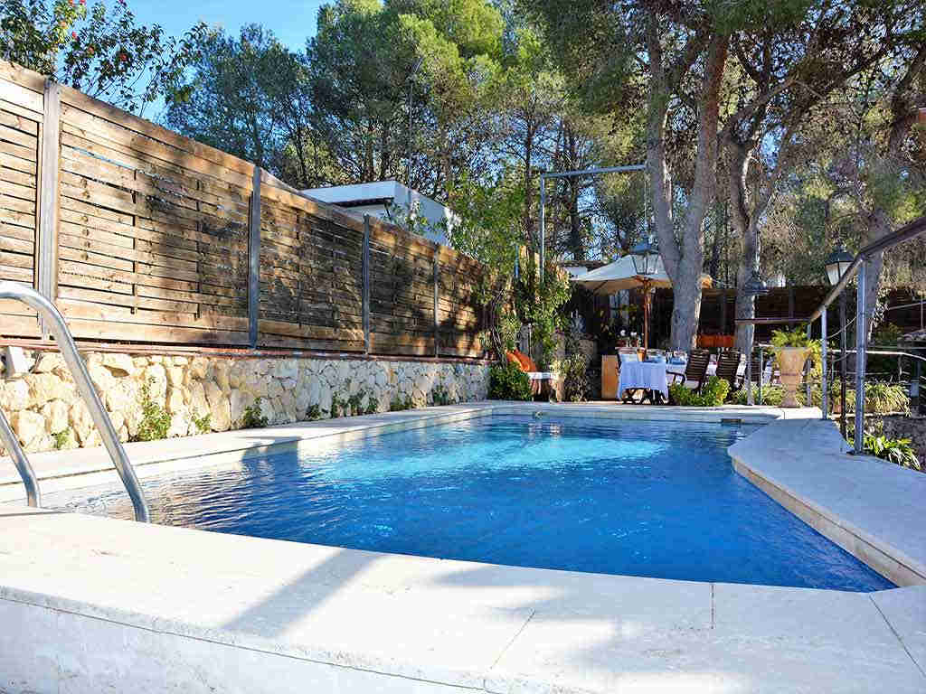 Casa de vacaciones con piscina privada en Sitges: Villa Verde