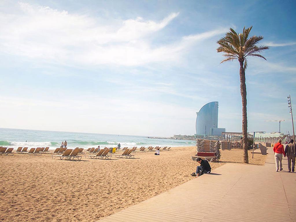 summer holidays period in Barcelona: La Barceloneta.