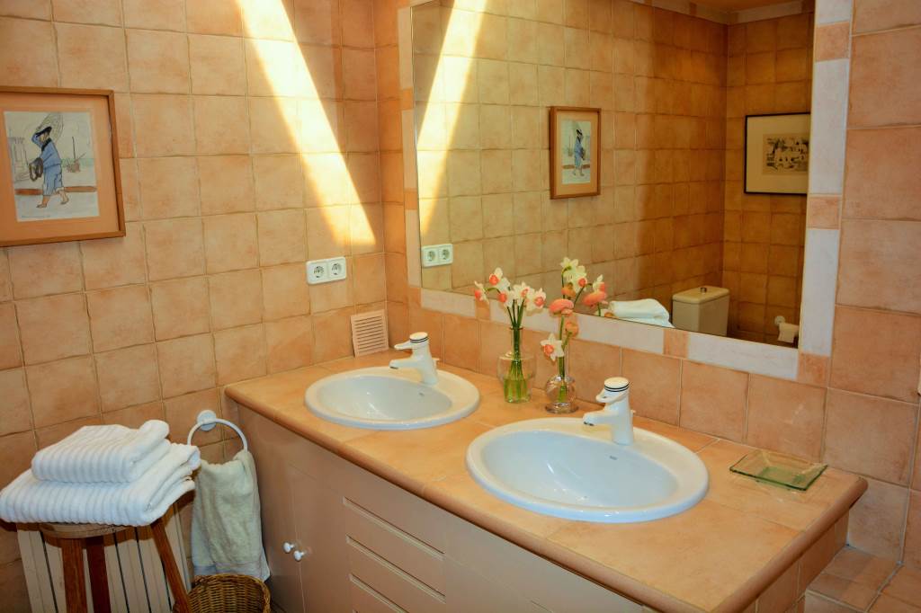 Robinet avec grand mirroir