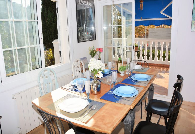 table dans la sale a manger