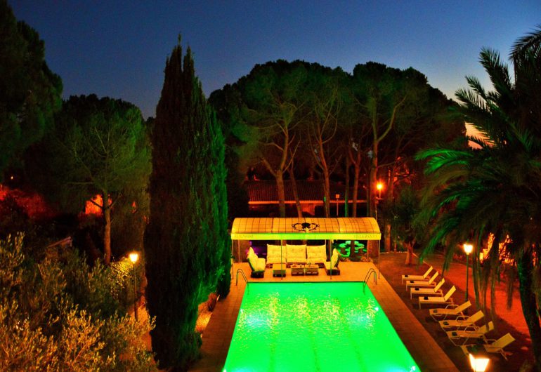 piscine de nuit