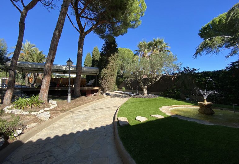 villa avec jardin