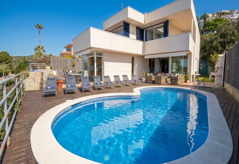 Chalet con piscina vacaciones