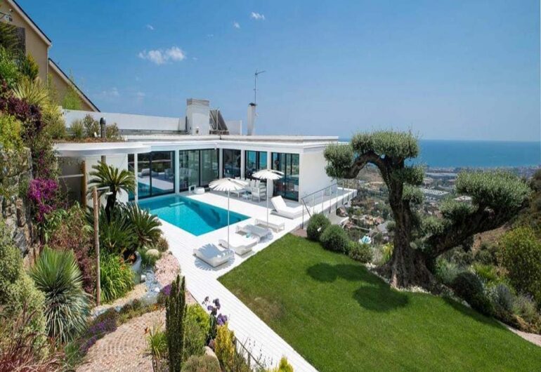 casa con piscina privada Barcelona