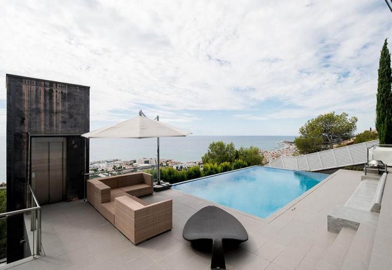 luxury villa in sitges