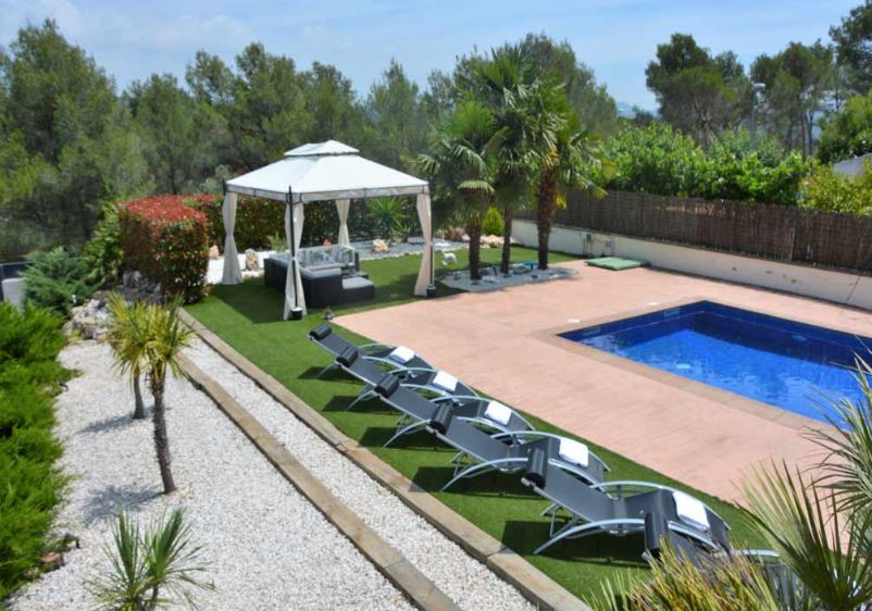 luxury villas in the Mediterranean for families