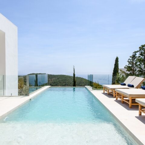 villa vacacional de lujo con vistas al mar en Ibiza