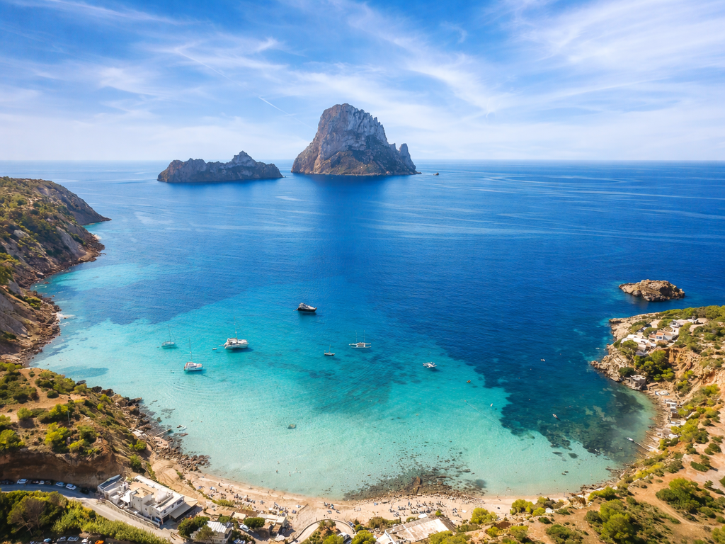 estancias mensuales villas en ibiza con piscina