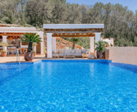 Villa de lujo vacacional en ibiza con spa privado