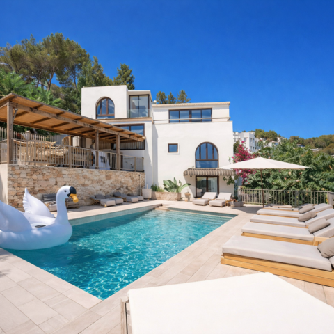 Villa vacacional de lujo en ibiza con vistas al campo