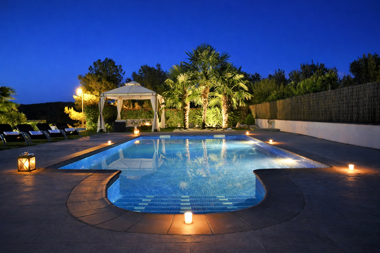 Alquiler villa según presupuesto: lujo o accesible