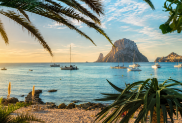 alquiler de villa agosto en ibiza