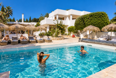 villas de lujo last minute en Ibiza con piscina